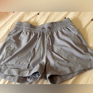 Lululemon periwinkle shorts size 4